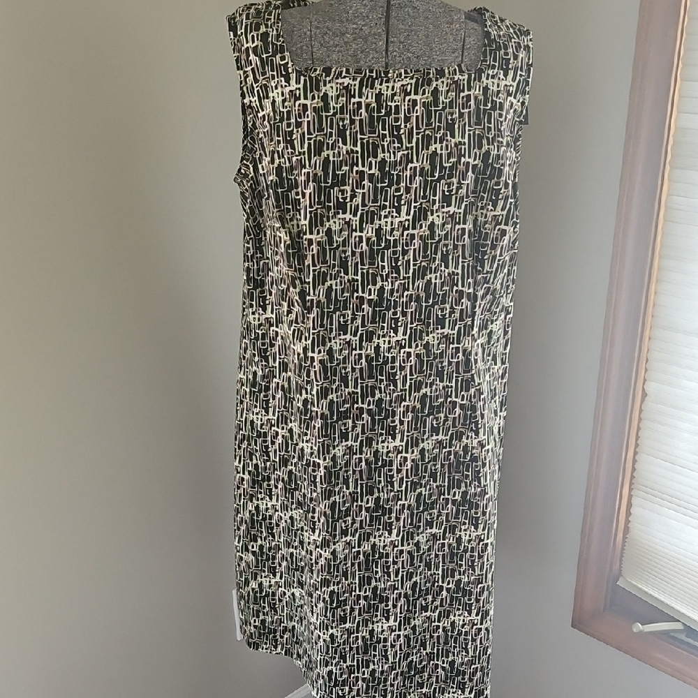 Dress Barn graphic print shift dress